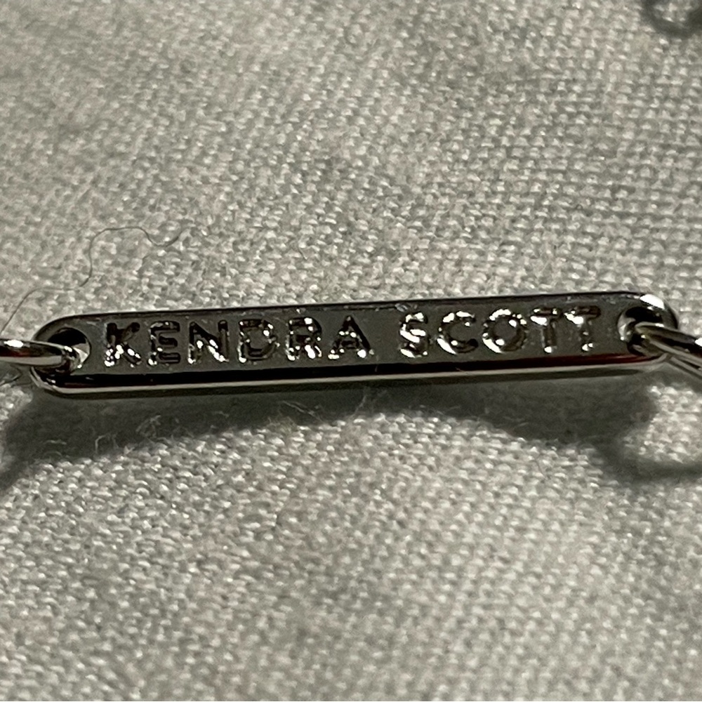 Kendra Scott Silver EVER Necklace - Picture 4 of 7